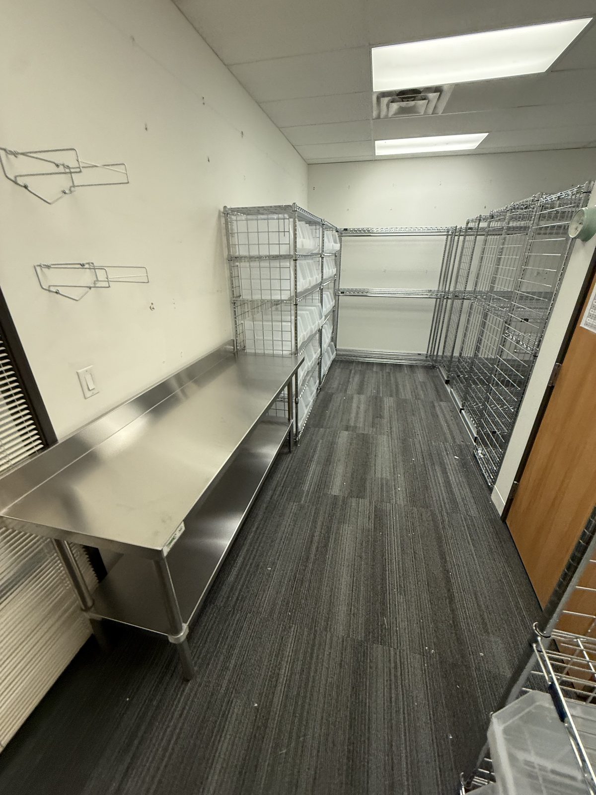 abq-room-hallway